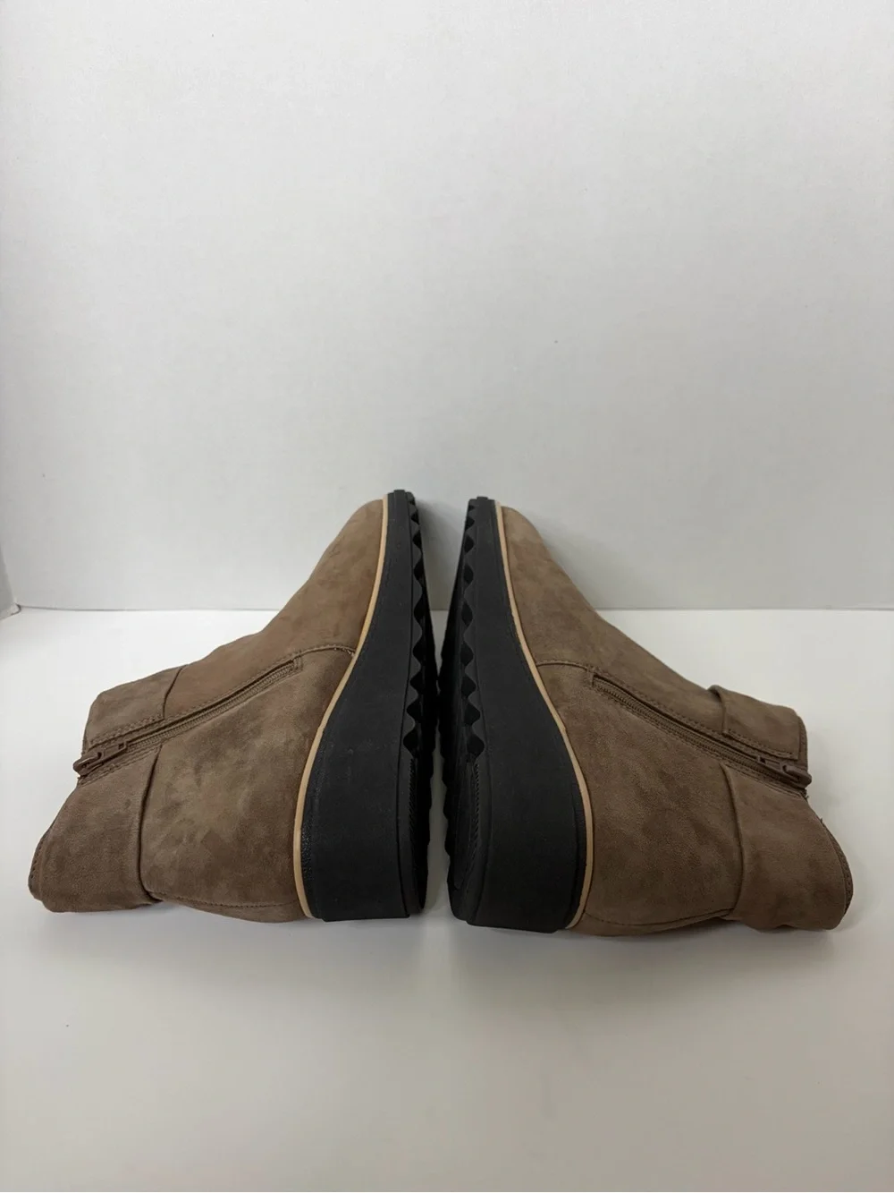 Clark’s Sharon Salon ankle booties brown suede ladies 7.5